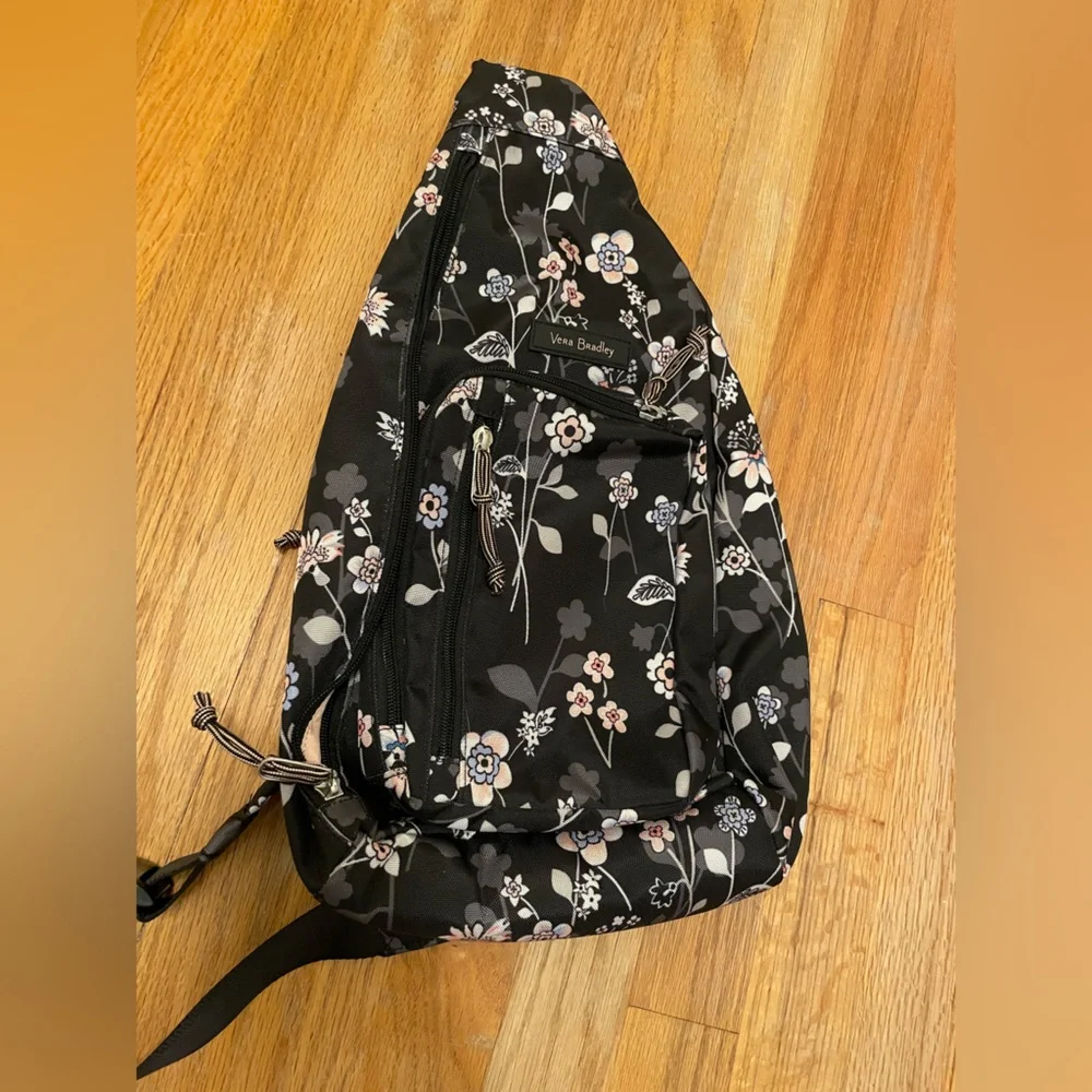 Vera Bradley sling backpack Holland Garden EUC - Picture 1 of 3